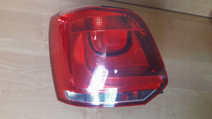 Rear Left Tail Light VW Polo V 5 6R0945095A