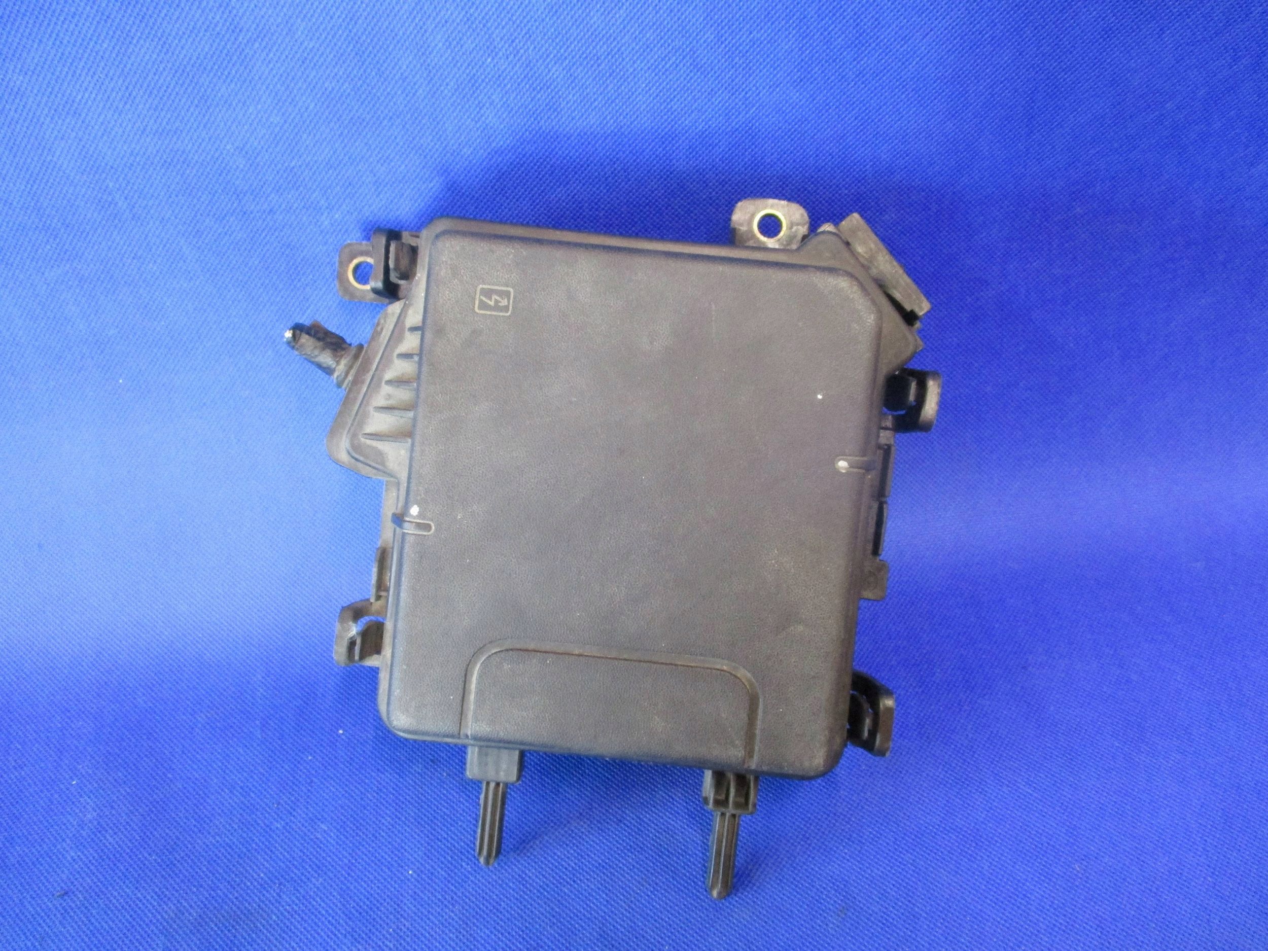 2014 Renault Megane ECU 284B62069R image 2