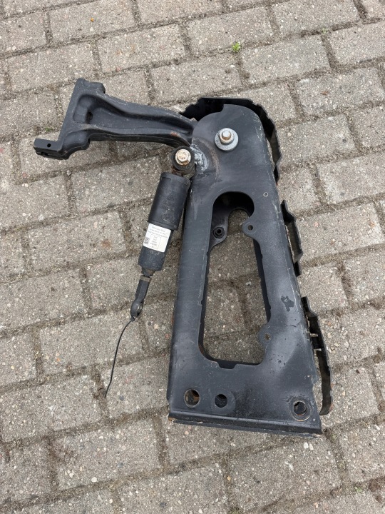 Suporte Torre Cabine Mercedes Actros MP 5 A9613106358 A9603170824