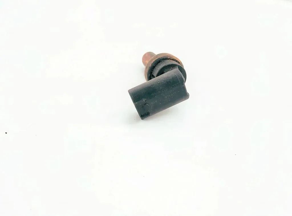 Sensor Temp. Refrigerante Mercedes SLK R171 A0005425118 image 3