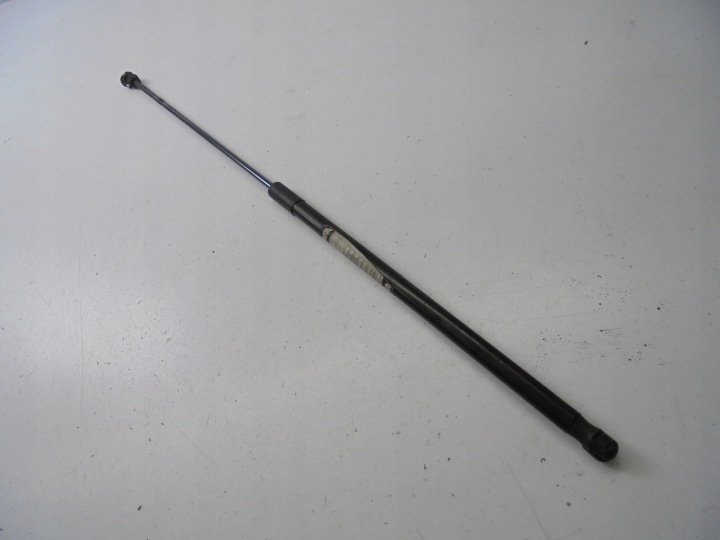 Konepellin nostin VW Golf VII 5G0823359