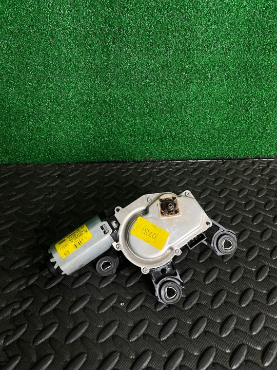 VALEO takalasinpyyhkimen moottori farmari AUDI A6 C6 11.04-05.16 4F9955711