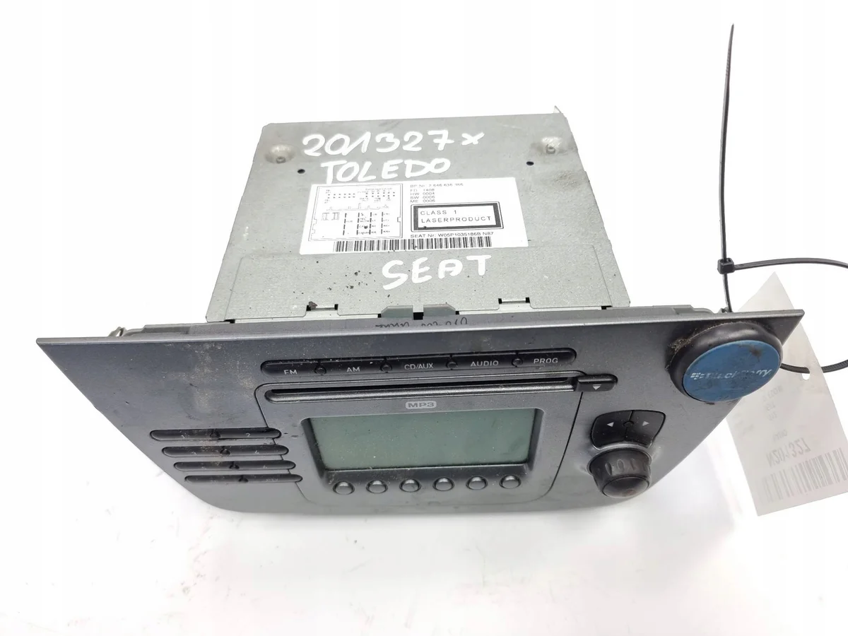Radio SEAT Altea XL 5P1035186B Usado image 4