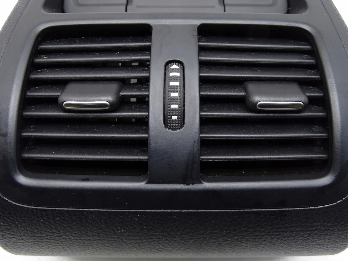 VW Passat CC B7 middenconsole ventilatie image 3