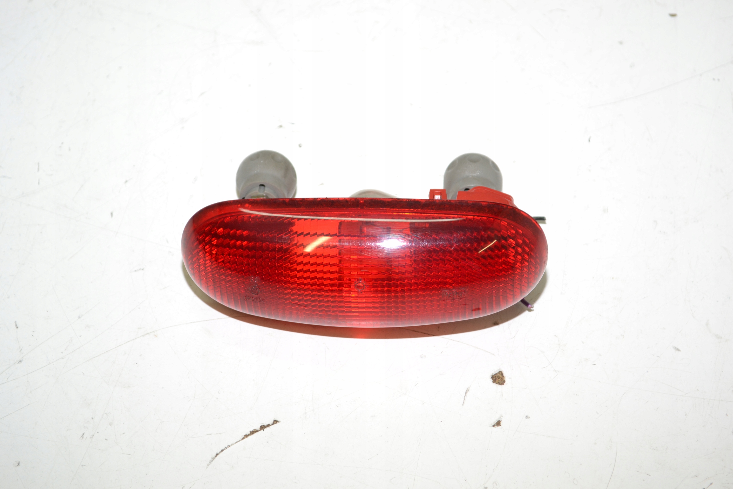RENAULT KANGOOO AND LIFT THIRD LIGHT OF THE STOP OF THE CLAP 7700308721