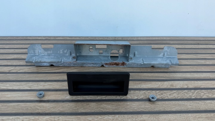 AUDI A5 8T Takaosan kahva mikrokytkin + kiinnike 8T0827569C PAK22/GR87