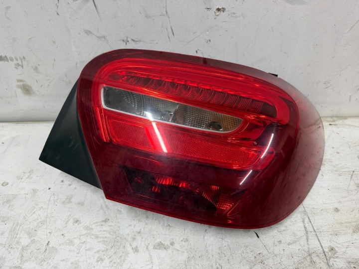 MERCEDES W176 RIGHT TAIL LAMP LED REAR A1769064900 16-