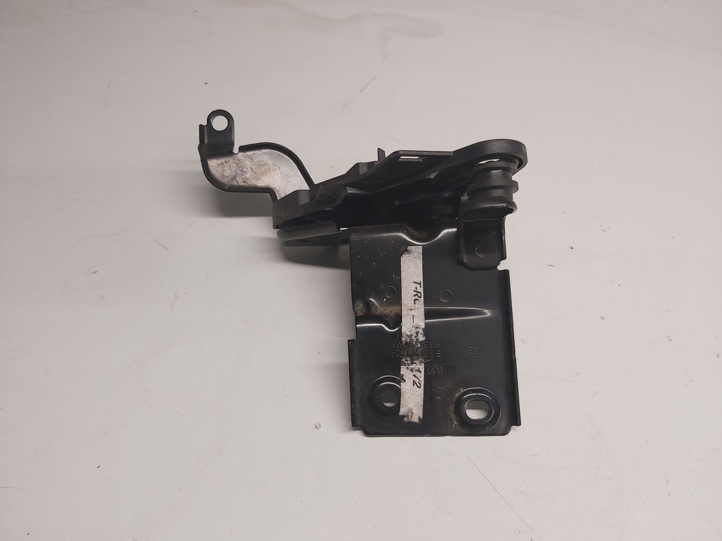 ABS Pump Bracket VW T-Roc 5Q1614235E Used