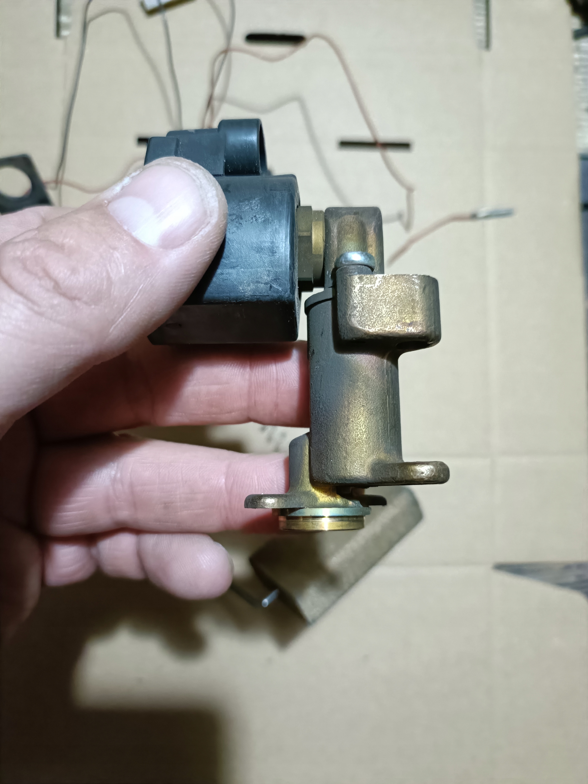 Kaasupullon täyttöventtiili 80% JTG ICOM