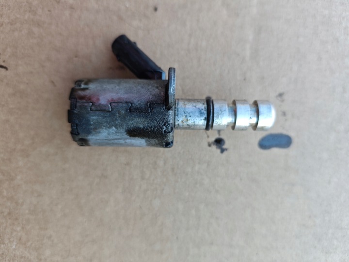 Öljynpainetunnistin SKL henkilöautoihin Diesel 04L906455B