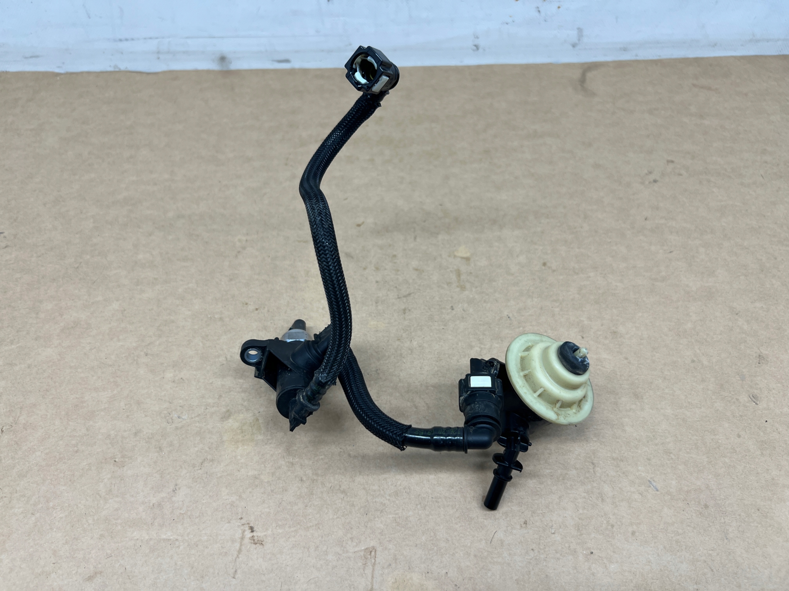 Peugeot 208 II 1.5 BlueHDI Fuel Temp Sensor 9828711180