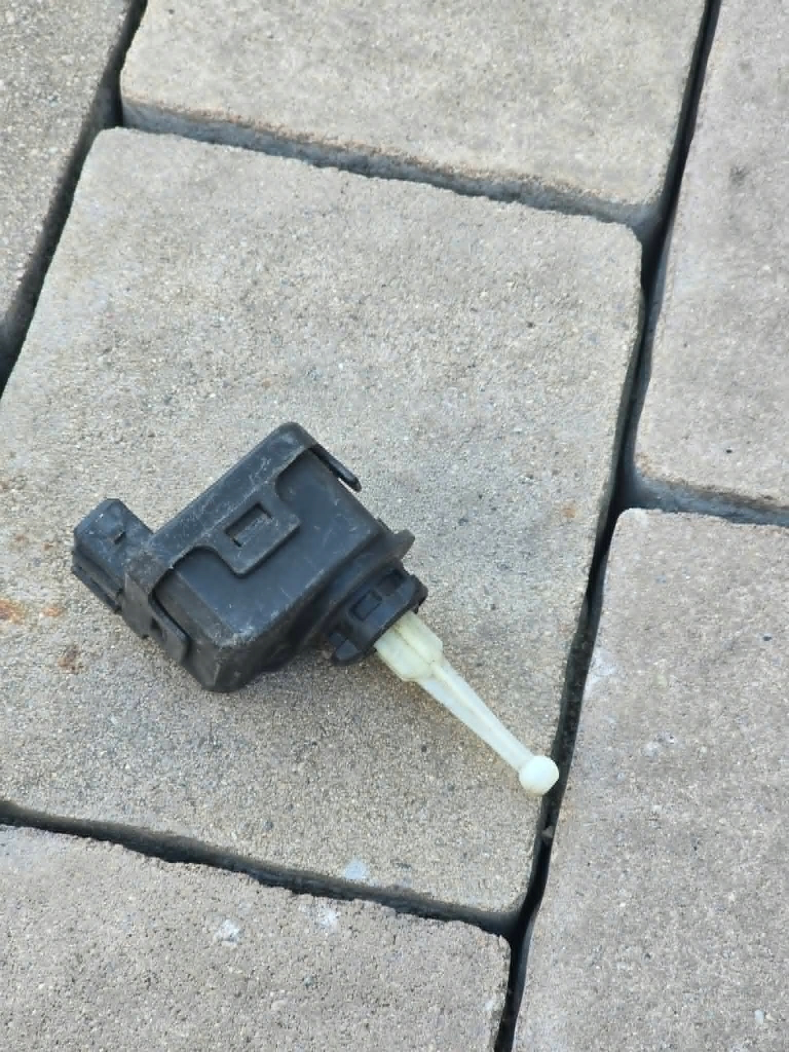 VW Passat B5 Scheinwerfer- Niveauregulierer 3B0941295A