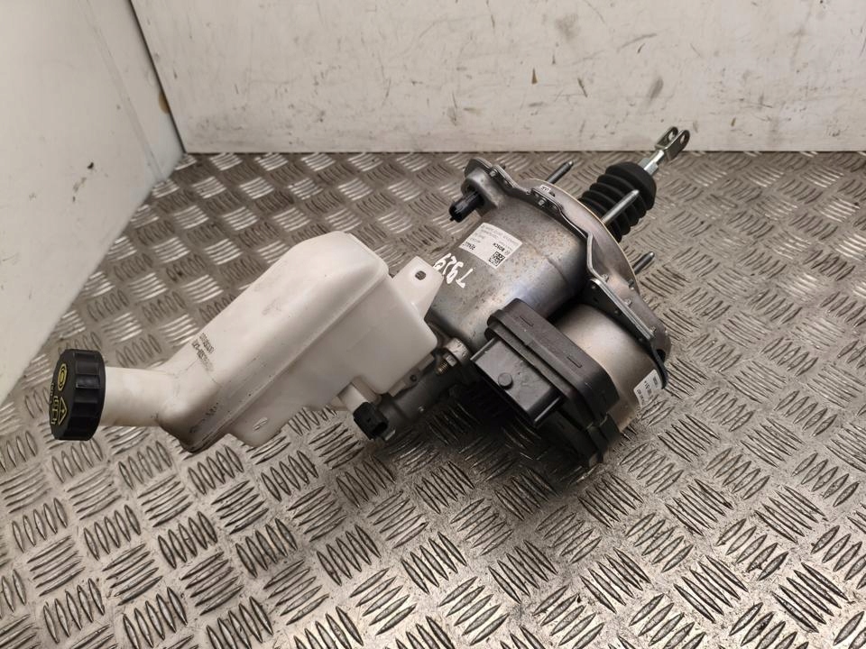 Brake Master Cylinder 460072391R Renault MEGANE E