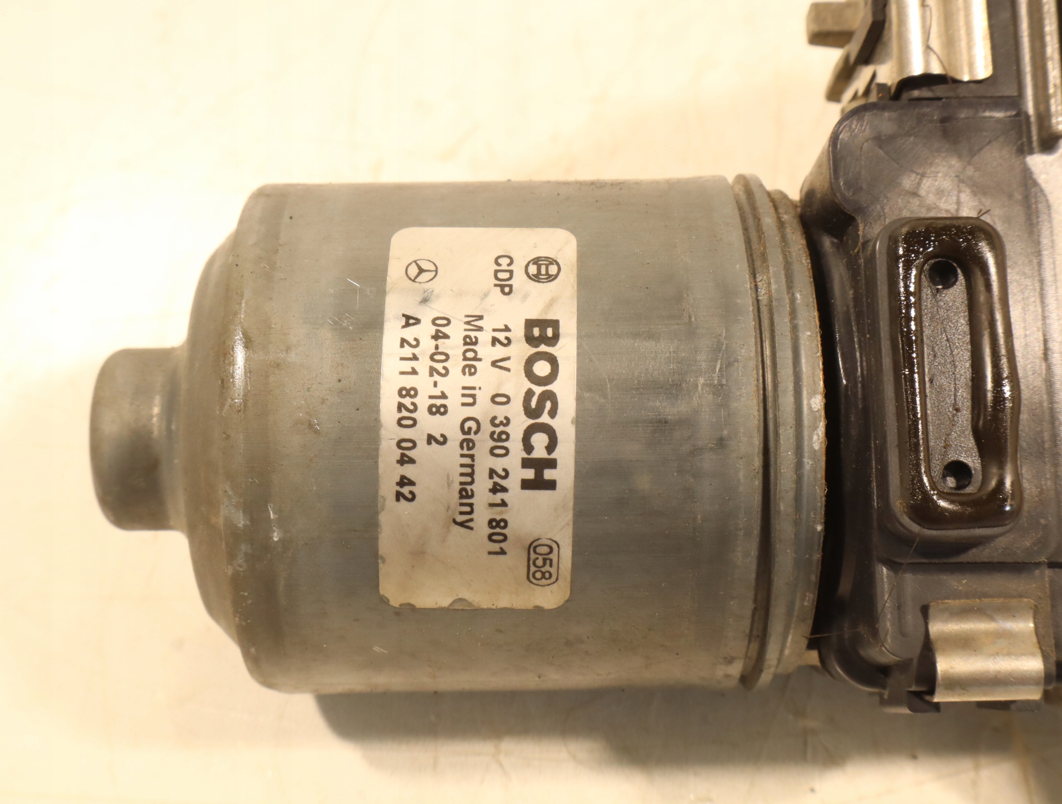Motor limpiaparabrisas delantero Mercedes Clase E W211 OEM 0390241801 image 3
