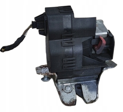 Takaluukun lukko Mercedes C W203 CL203 A2037400235