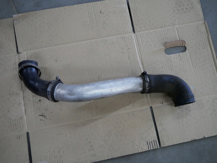 BMW E39 525d 530d Ilmanputki Letku Intercooler 7799390 2247902