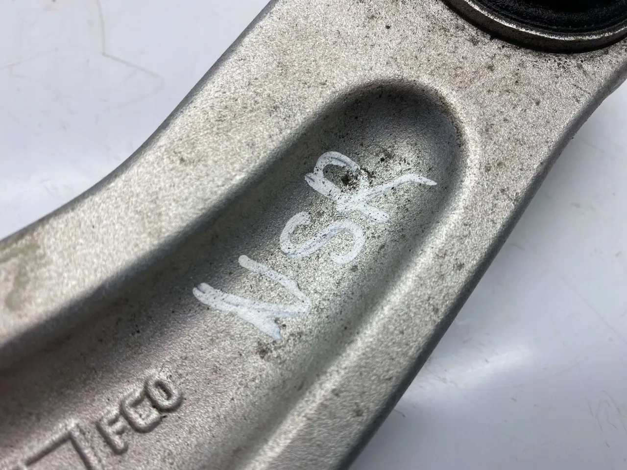 Skoda Elroq Bakre Arm 1EA505361C Begagnad image 5