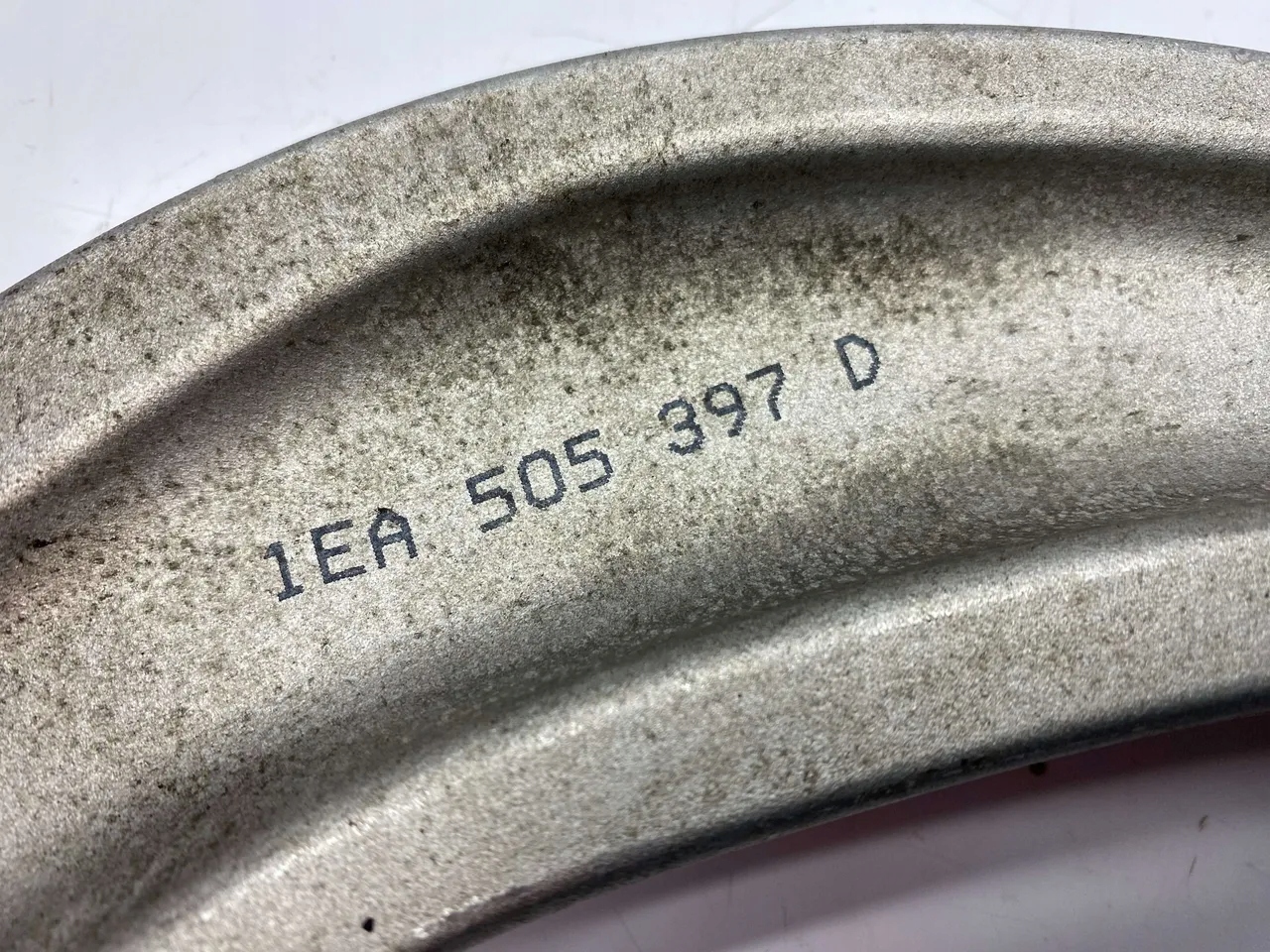 Skoda Elroq Bakre Arm 1EA505361C Begagnad image 7