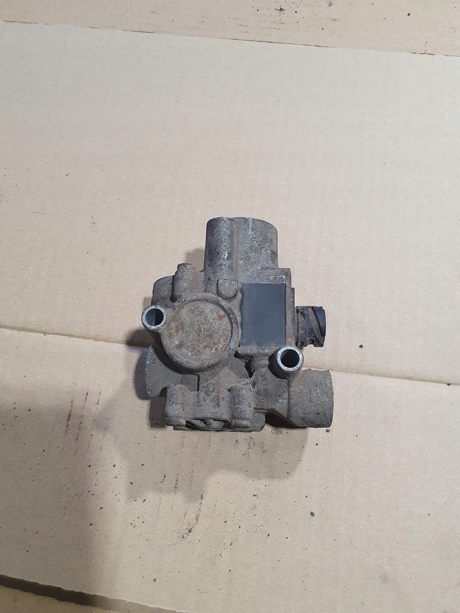 SCANIA WABCO EBS Modulatorventiel (4721950970) image 2