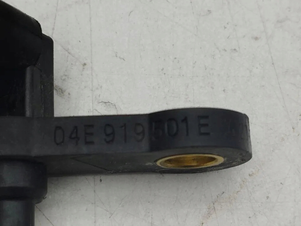 Jäähdytysnesteen lämpötila-anturi SEAT Ateca (KH7) 04E919501E