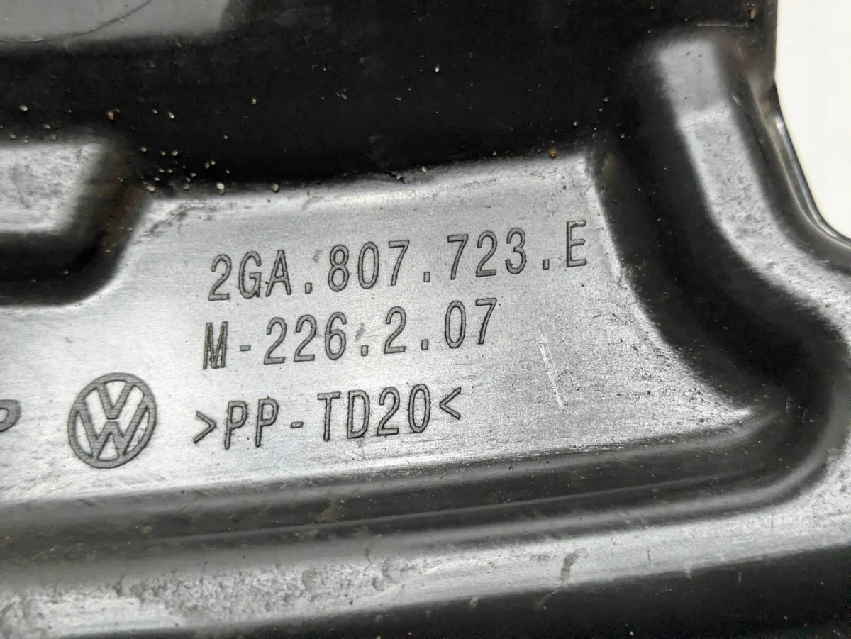 VW T-ROC 2017- Support pare-chocs gauche image 8