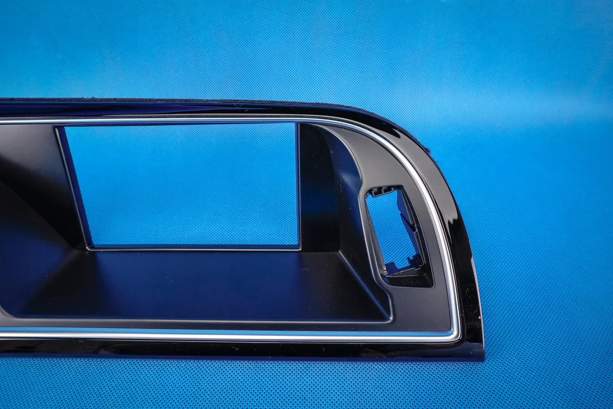 Audi A5 RS5 8T Display Rahmen gebraucht image 3