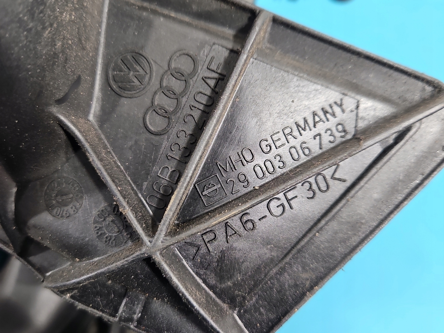 Collecteur d'admission VW Passat B5 1,6 8V 06B133200D 06B133210AF image 3