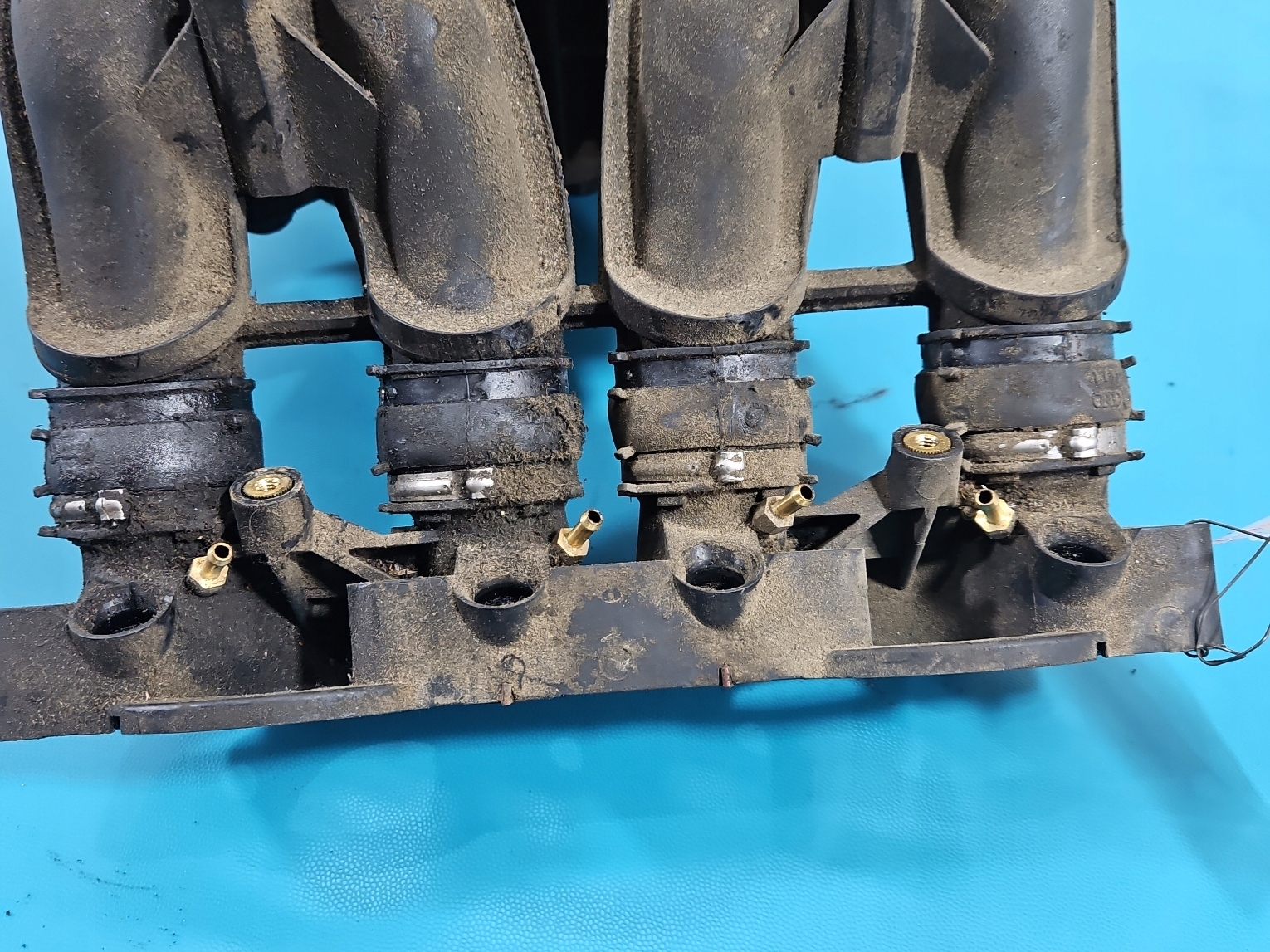 Collecteur d'admission VW Passat B5 1,6 8V 06B133200D 06B133210AF image 8