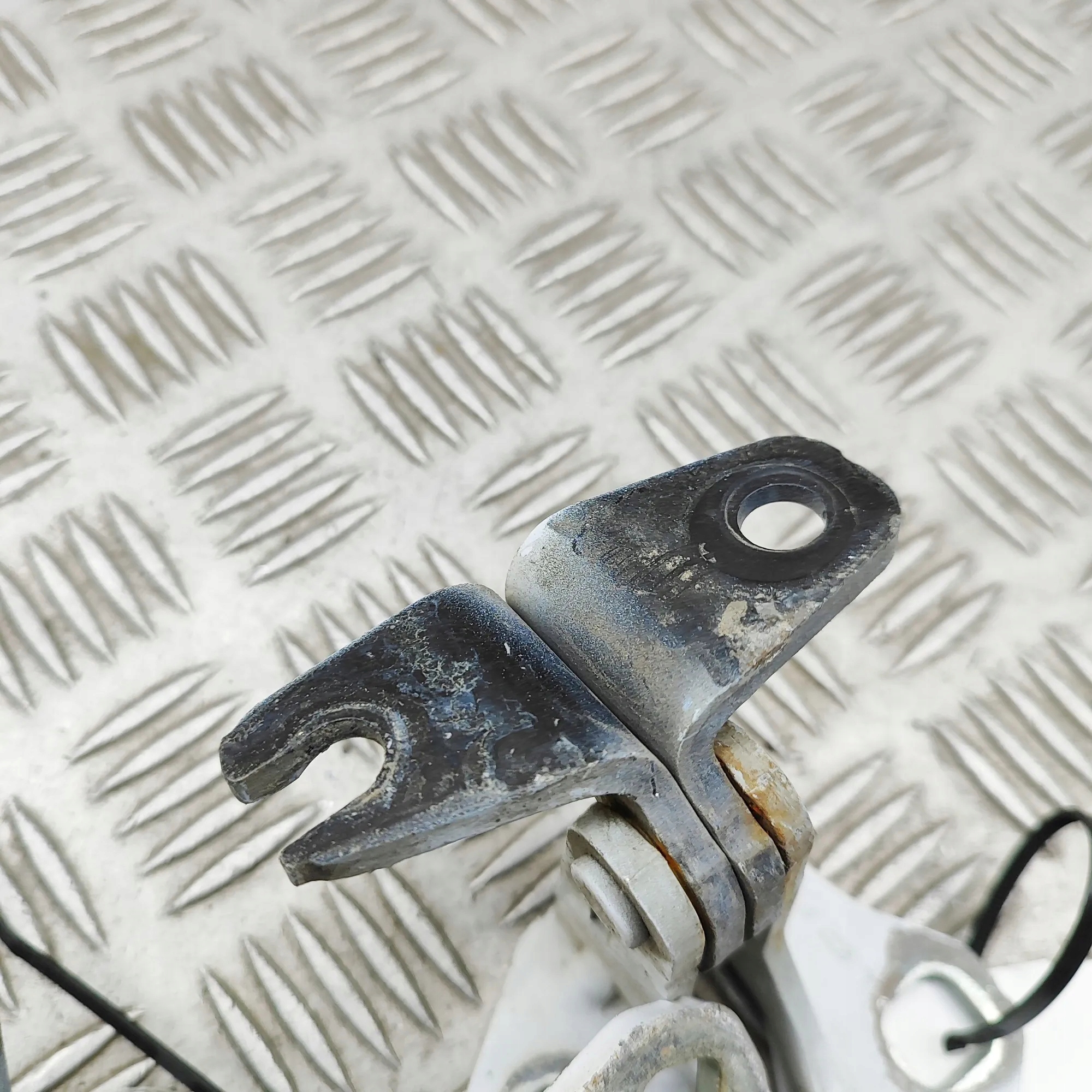 Tesla Model 3 2018 Front Left Door Hinge image 6