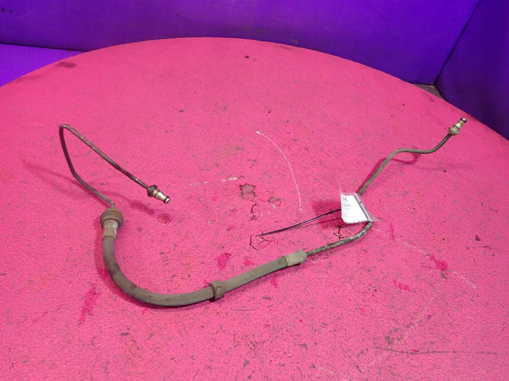 Cable de embrague VW Golf IV 1.4 usado image 2