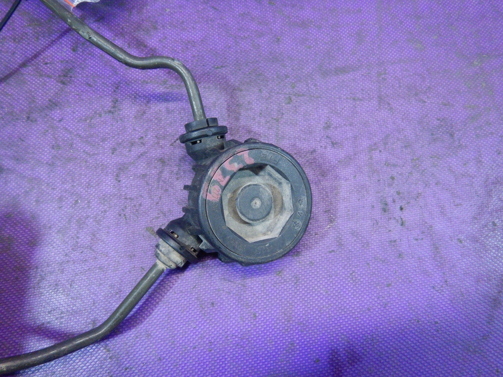 VW Passat B6 2.0 TDI Clutch Release Cable image 5