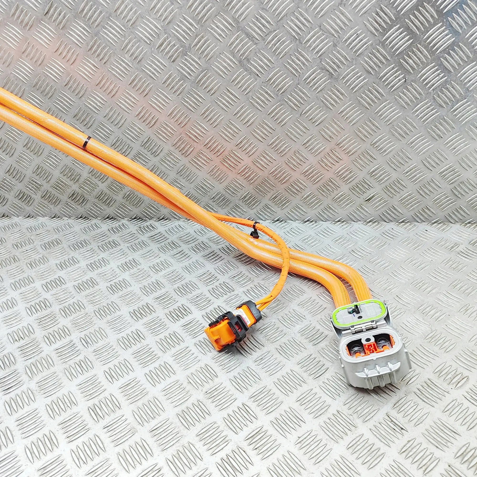 Tesla Model Y Battery Charging Cable 150939510D image 3
