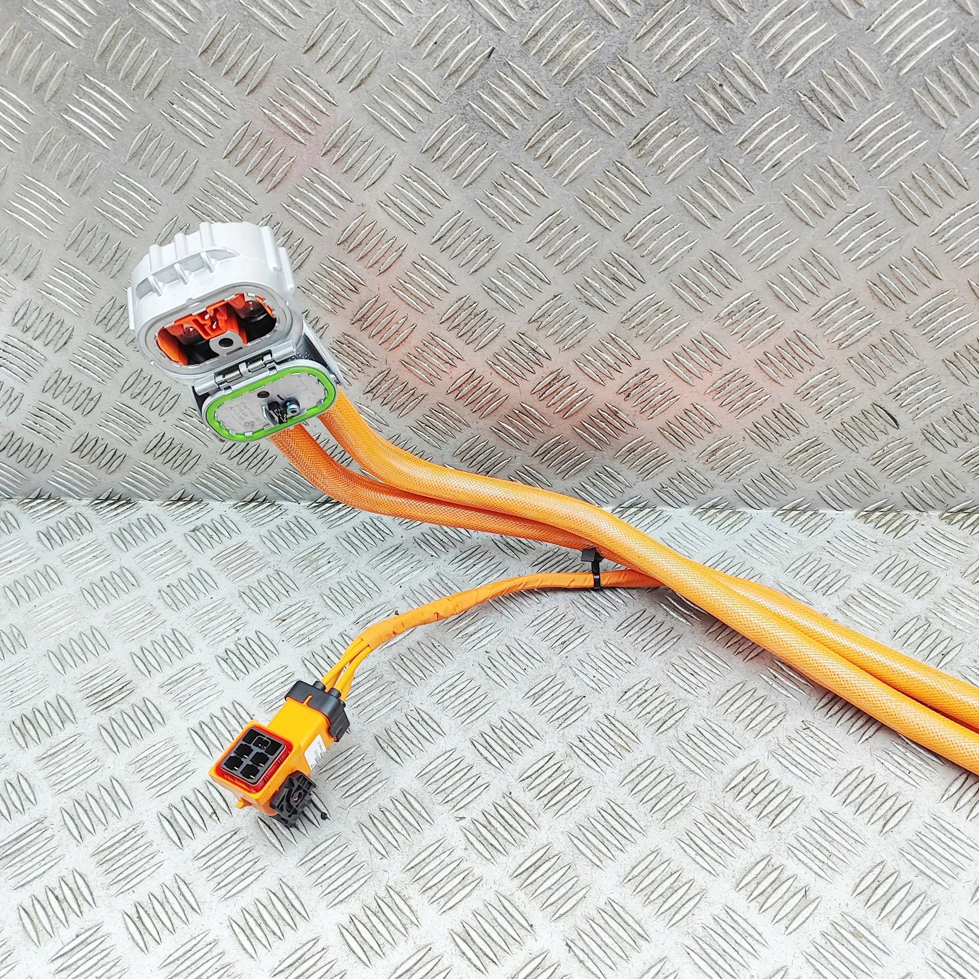 Tesla Model Y Battery Charging Cable 150939510D image 5