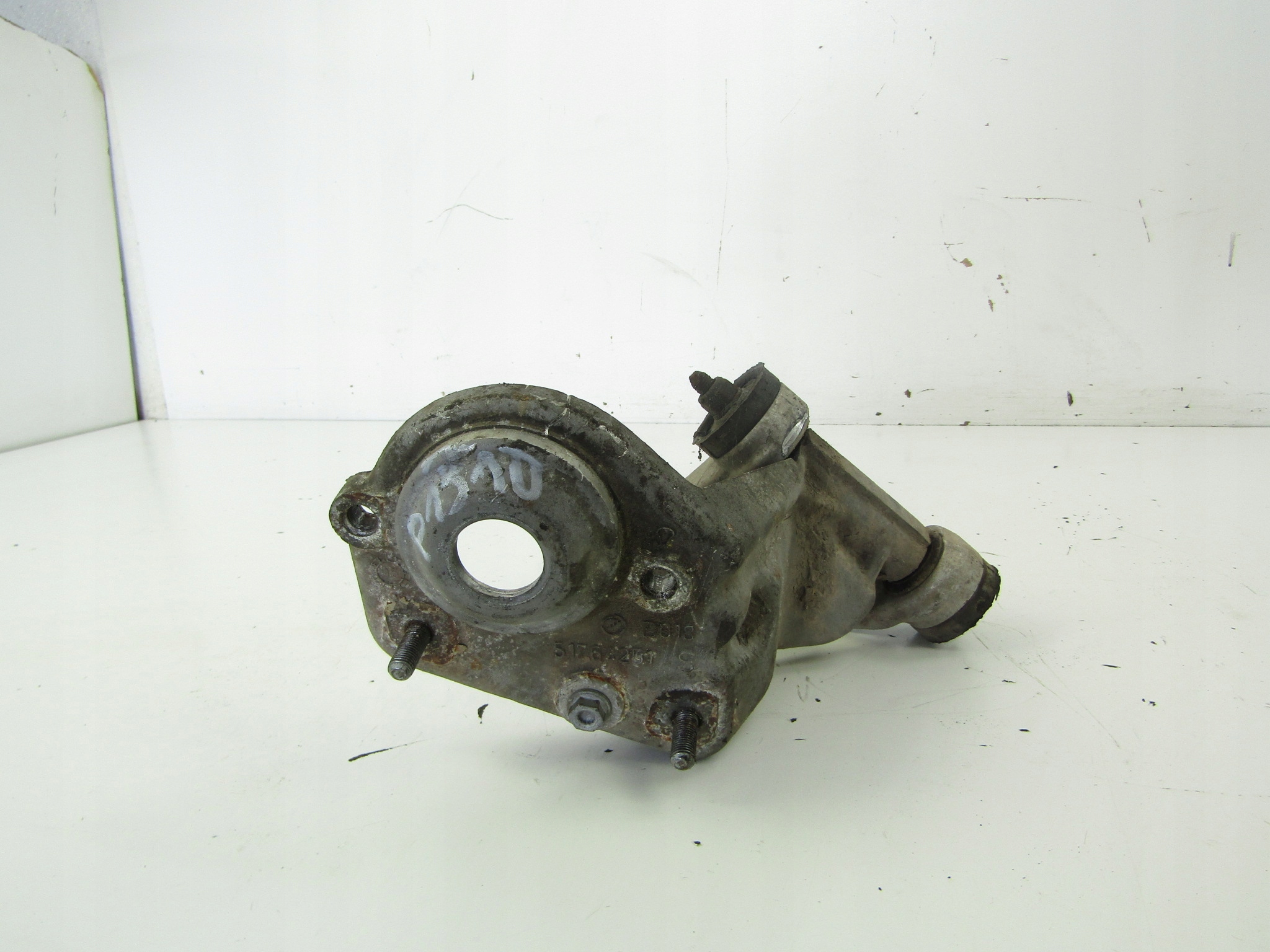 Alfa Romeo 156 Support de bras oscillant OEM 51764251 image 5