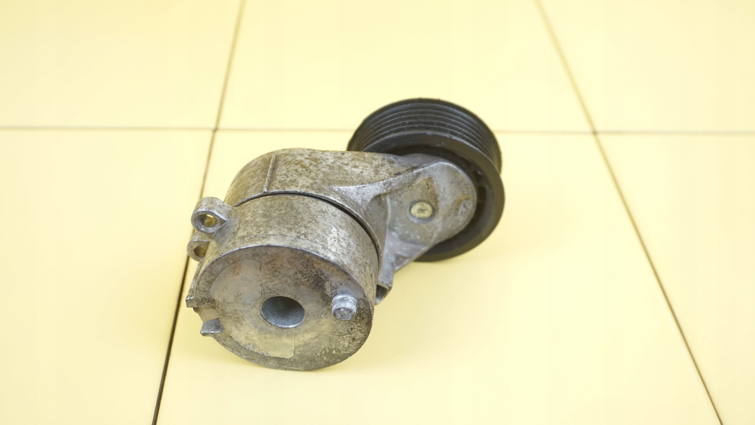 Tensador de correa Audi A3 3.2 VR6 250CV 4x4 BDB image 4