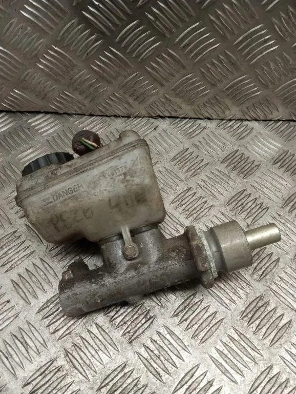 Bromscylinder Peugeot 406 (8B) L481376