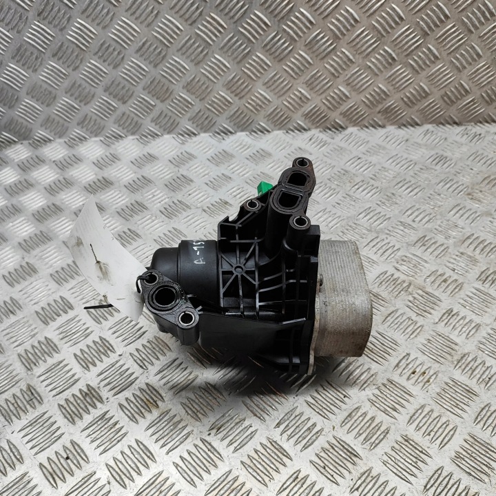 Volkswagen OE 03N115389 öljynjäähdytin