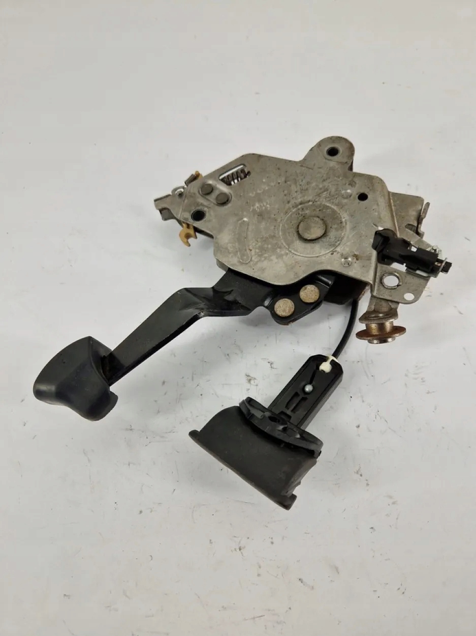 Handbrake Lever Volvo XC90 I 30714583 2.4D 136kW 2005