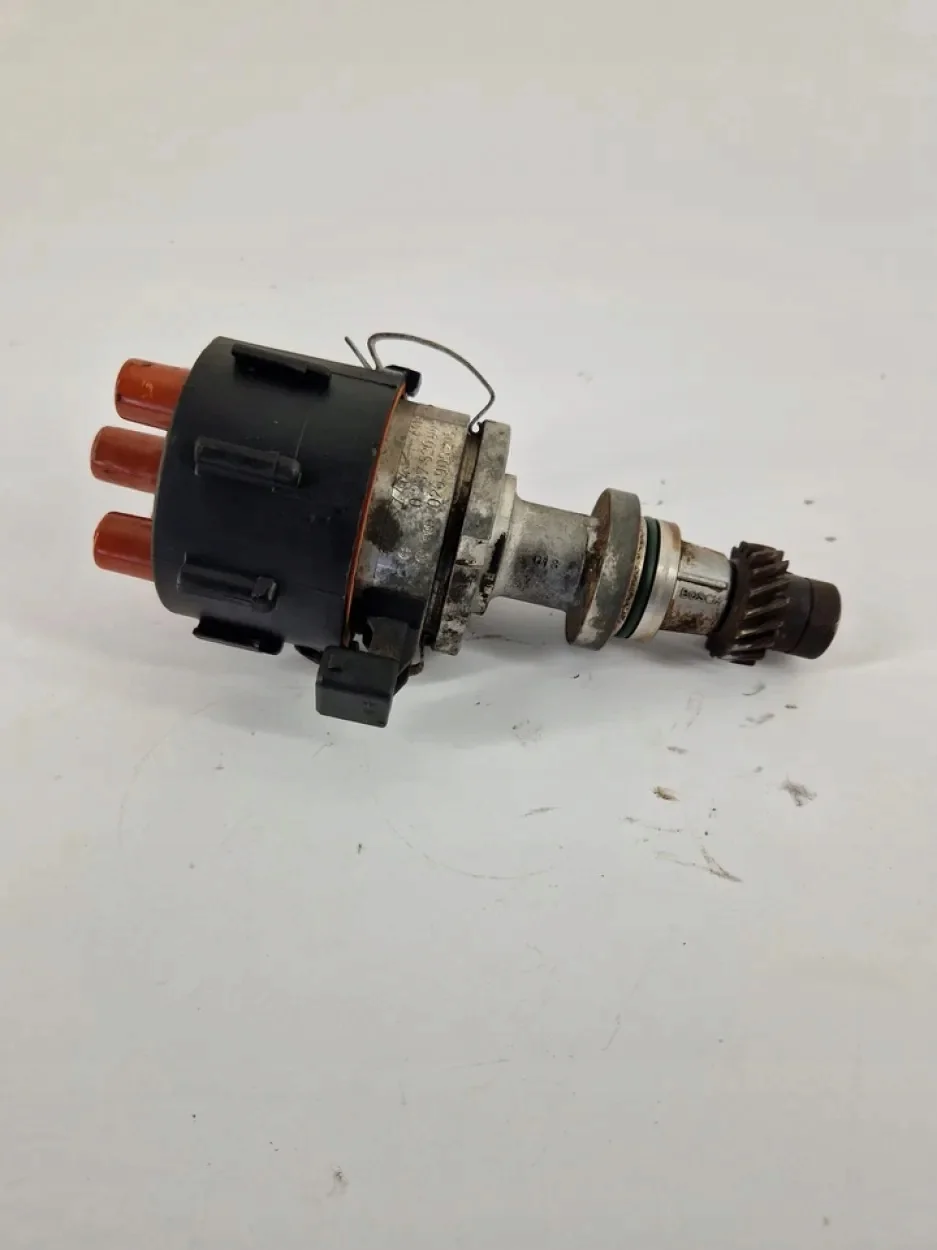 Distributore AUDI 80 1.8 0237520005 image 2