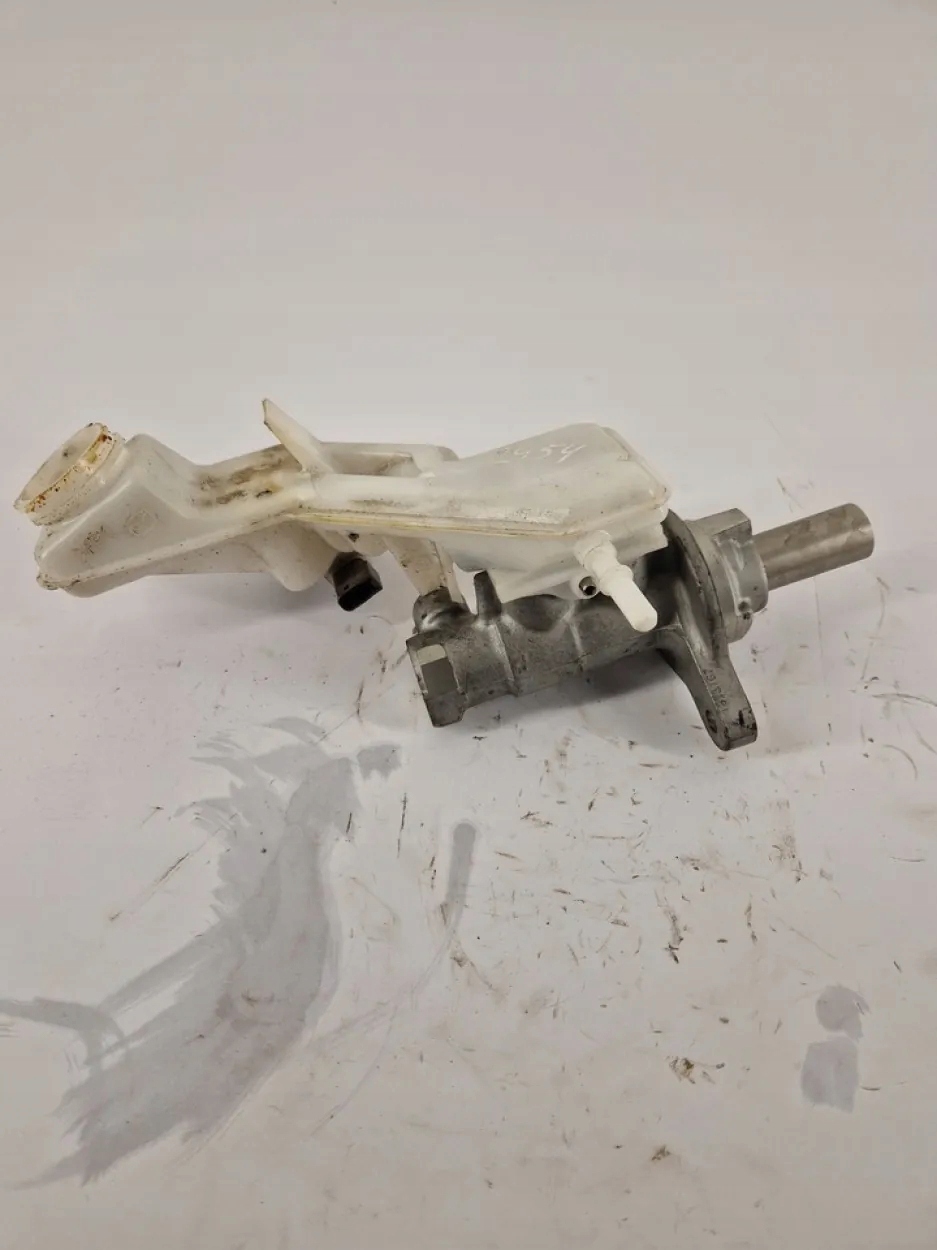 Cylindre de frein MAZDA TRIBUTE 517119037 image 2