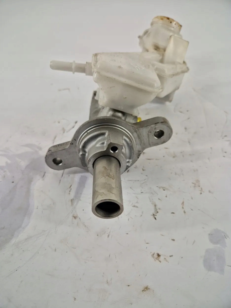 Cylindre de frein MAZDA TRIBUTE 517119037 image 3