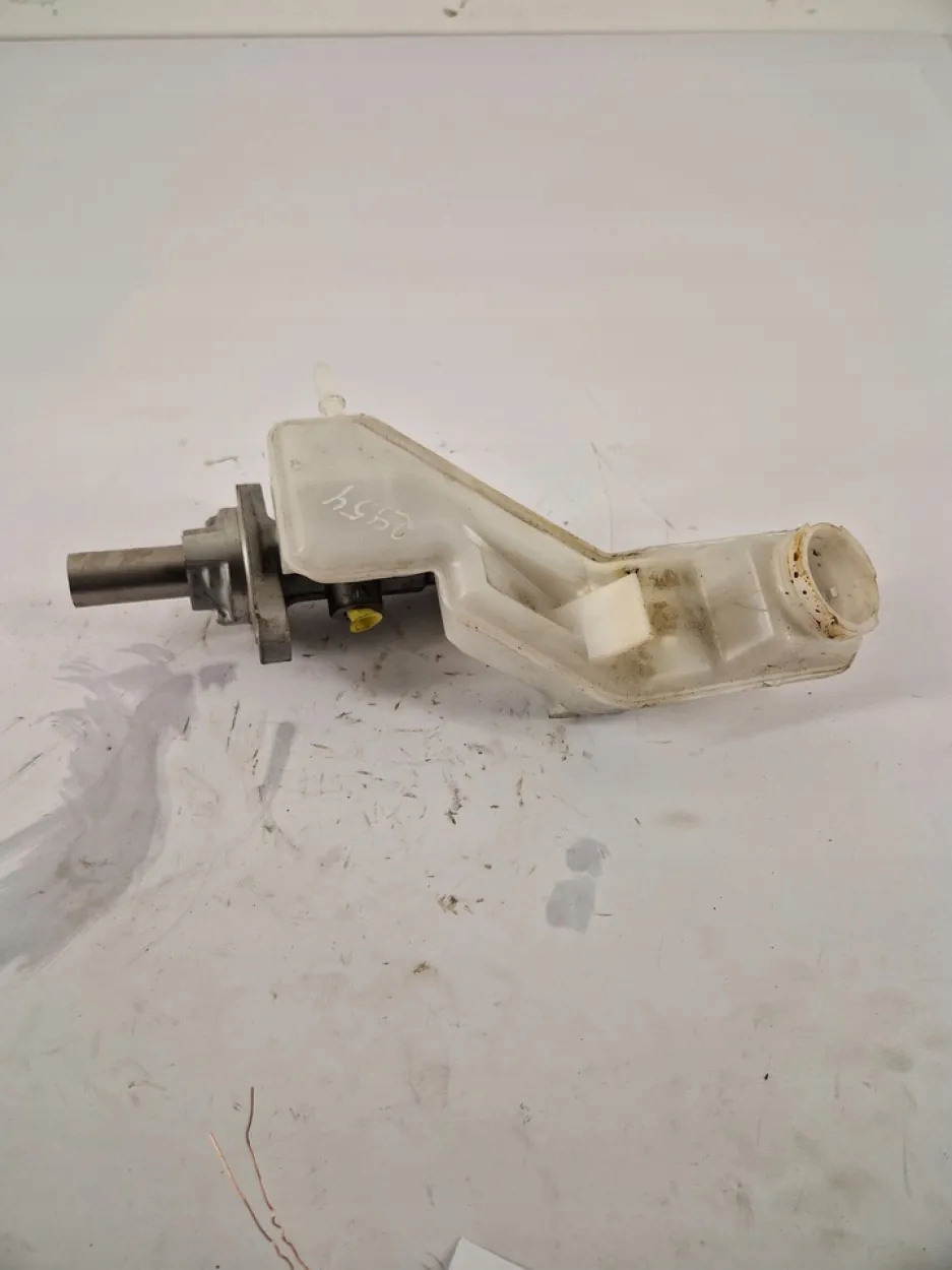 Cylindre de frein MAZDA TRIBUTE 517119037 image 4