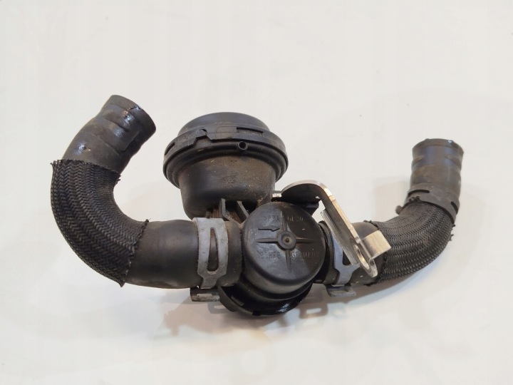 Water Valve Audi Q7 4M 3.0 TFSI 06E819809D Working