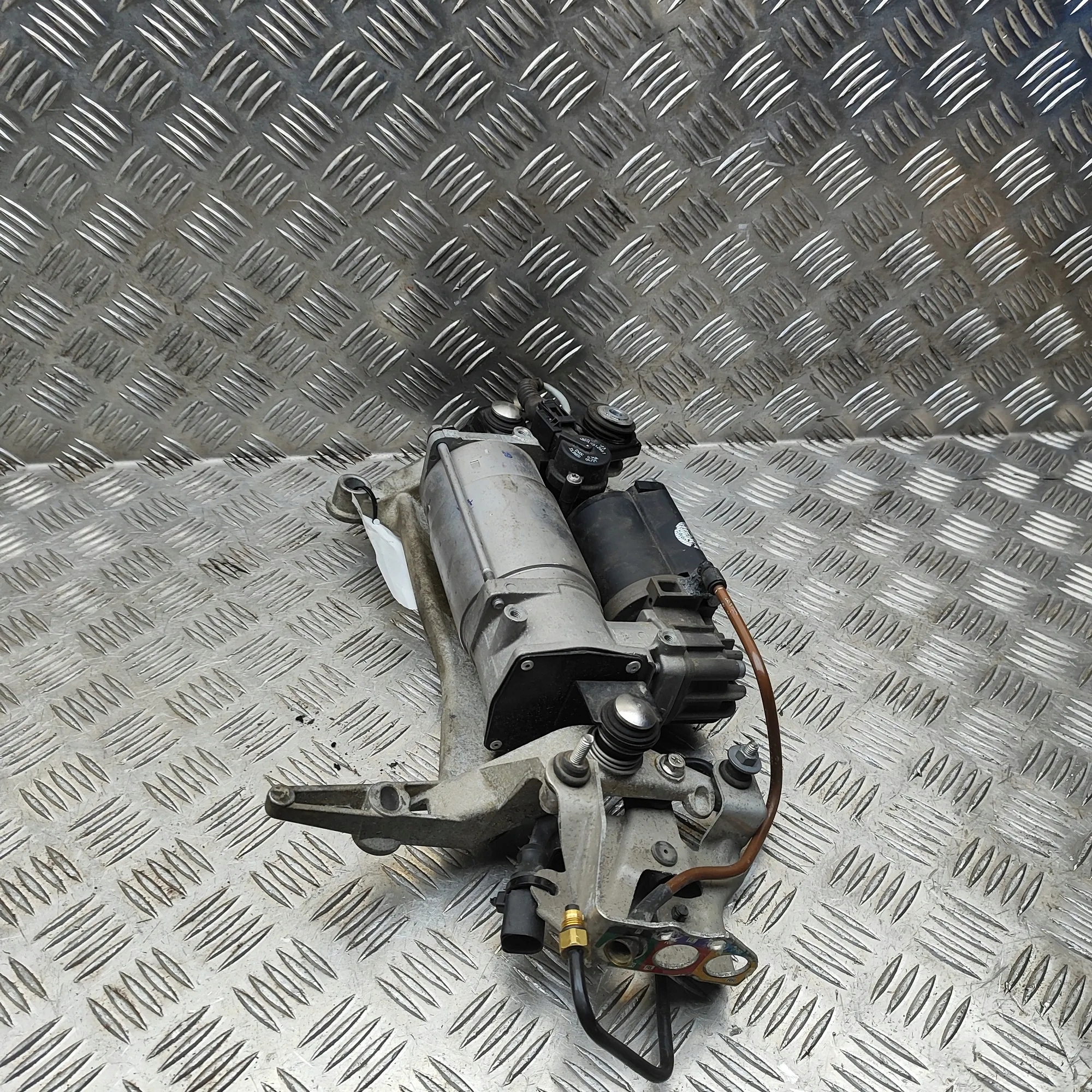 Porsche Cayenne (9PA) jousituskompressori 95535890300