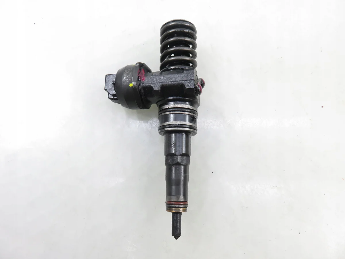 Injecteur Ford Galaxy 1.9 TDI 038130073AK