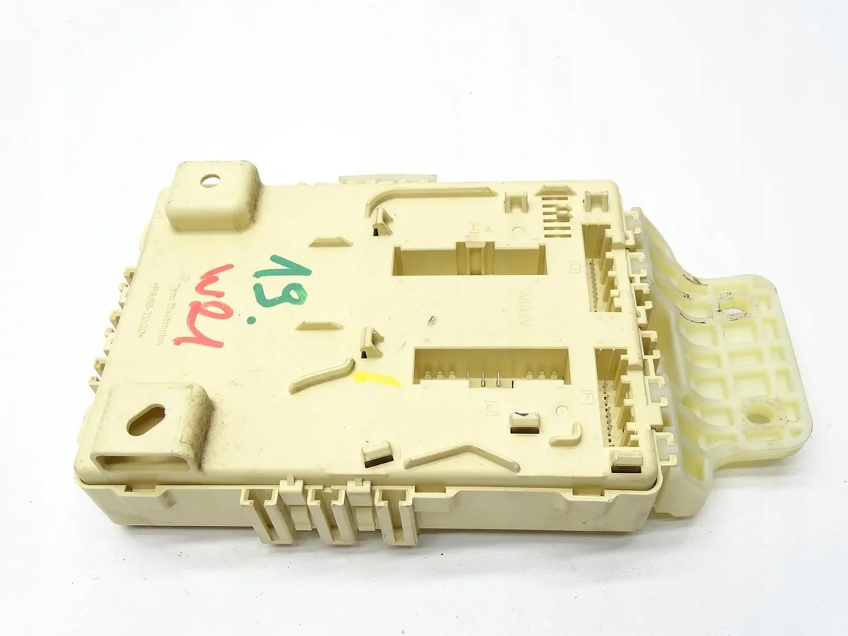 Boîtier de fusibles BSI 91950-2S511 Hyundai IX35 91950-2S51103062614068