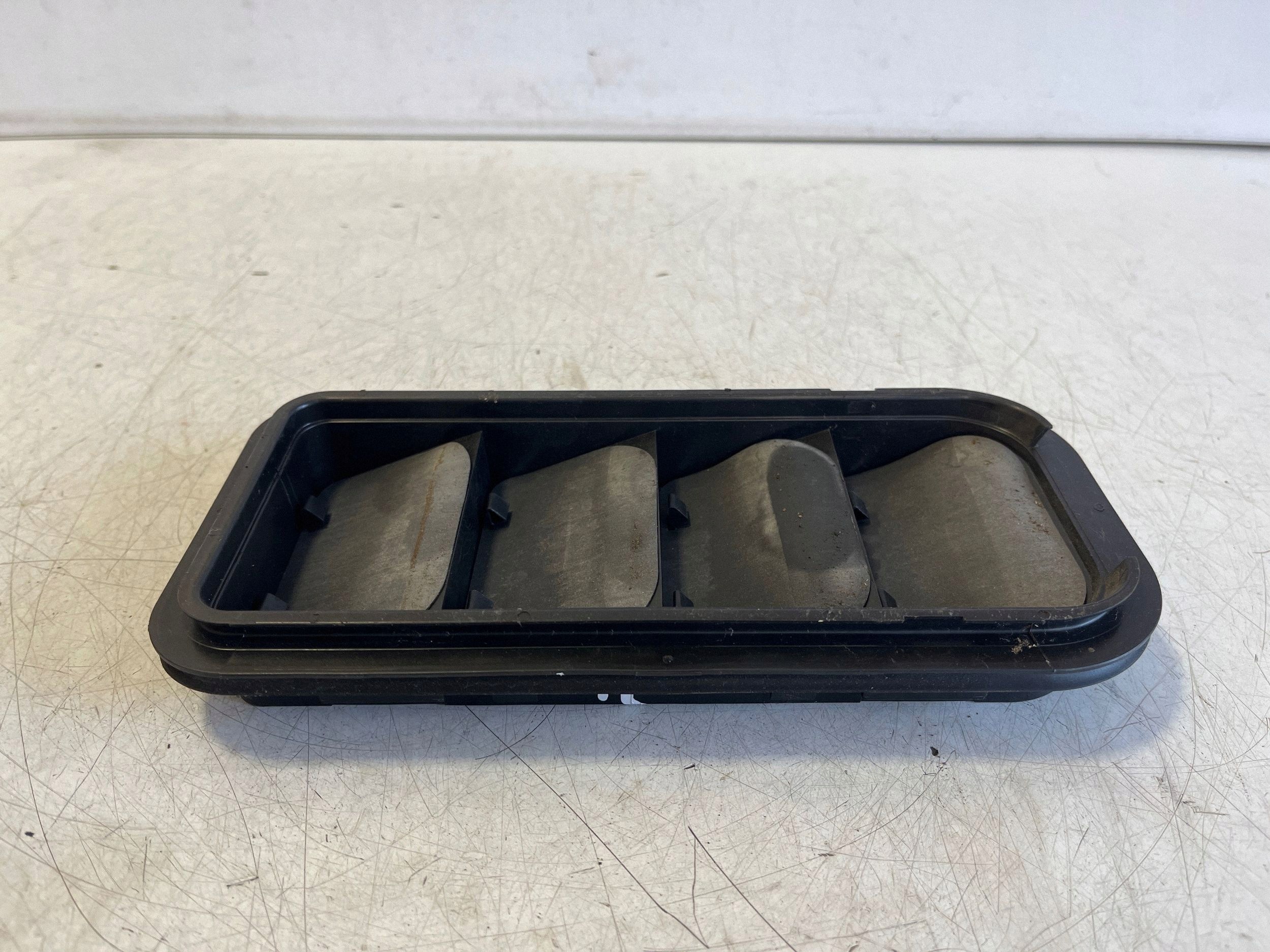 CUPRA FORMENTOR 1.5 TSI Grelha Ventilação 7N0819465F