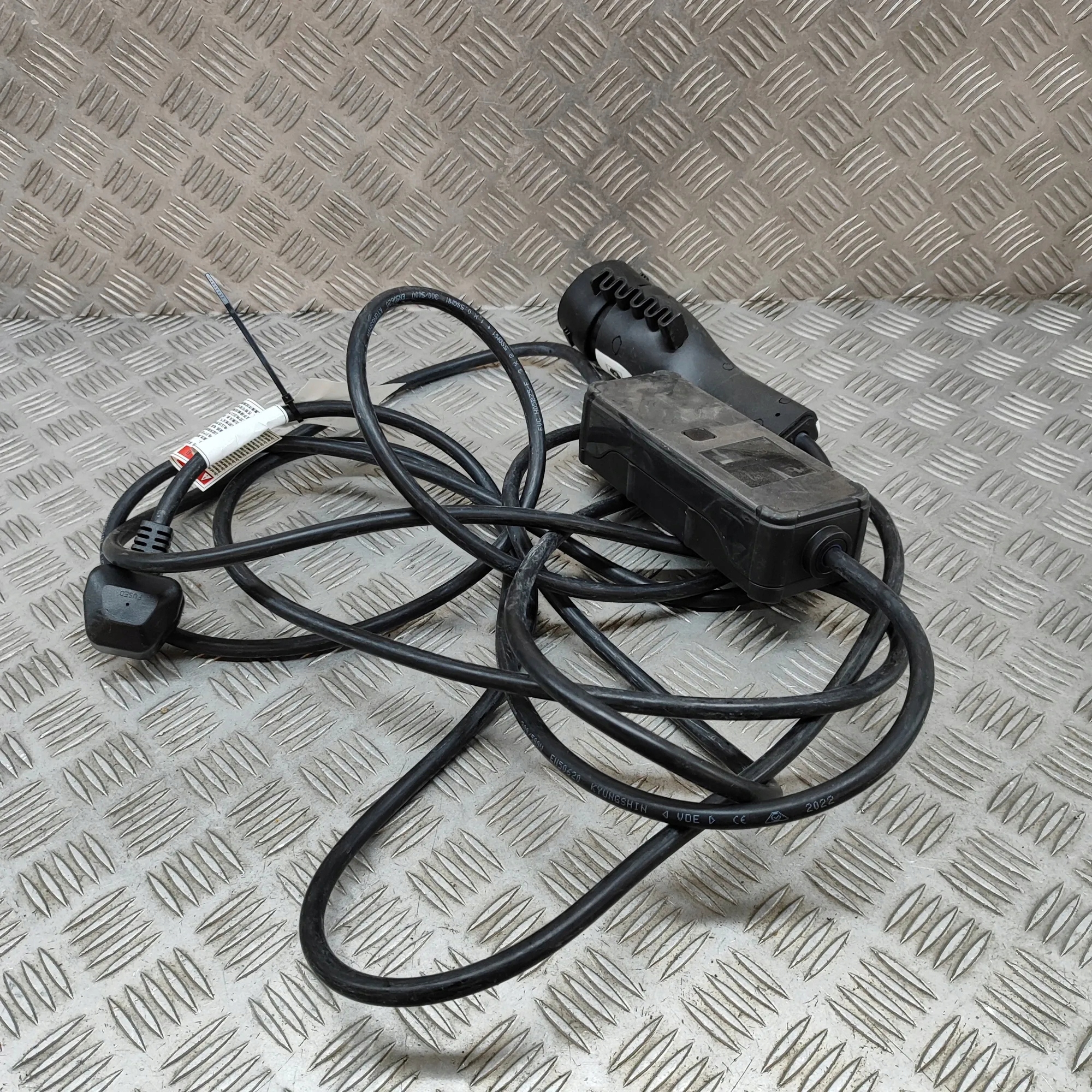 Cable de carga batería Hyundai IONIQ 6 91996GI050 image 4