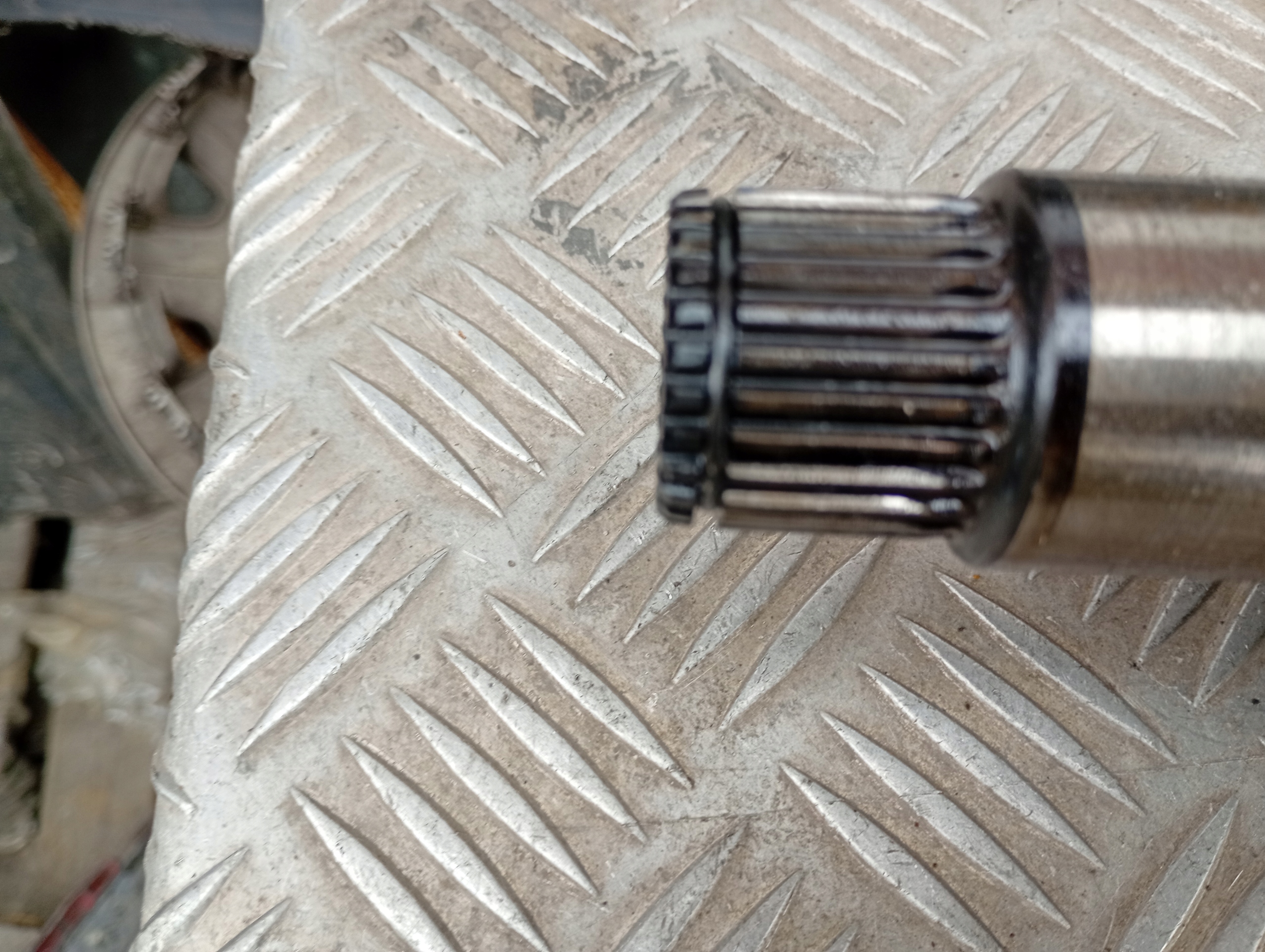 MERCEDES W203 2.5 V6 SEMIASSE POSTERIORE SINISTRO O DESTRO image 9