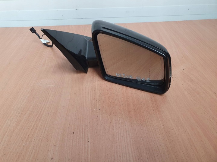 MERCEDES BENZ E-LUOKKA W212 OVI PELTI OIKEA 7+2 9 PIN EU A2128100864